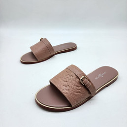 Женские кожаные шлепанцы Louis Vuitton 2022-2023 коричневые