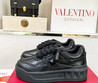 Женские кожаные кроссовки Valentino Garavani 2023-2024 черные