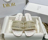 Женские текстильные шлепанцы Christian Dior 2022-2023 бежевые с розовым орнаментом
