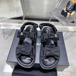 Женские кожаные сандалии Chanel 2022-2023 черные