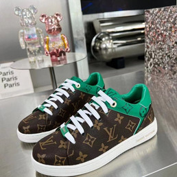 Женские кожаные кроссовки Louis Vuitton 2022-2023 коричневые с зеленым