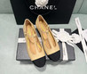 Женские кожаные балетки Chanel Mary Janes 2022-2023 бежевые с черным