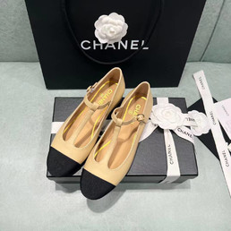Женские кожаные балетки Chanel Mary Janes 2022-2023 бежевые с черным