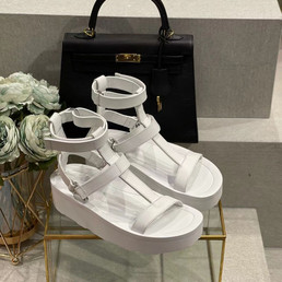 Женские кожаные босоножки Hermes 2022-2023 белые