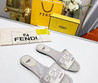 Женские текстильные шлепанцы Fendi 2022-2023 белые