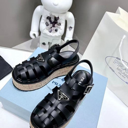Женские кожаные сандалии Prada 2022-2023 черные