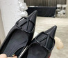 Женские кожаные туфли Valentino 2022-2023 черные