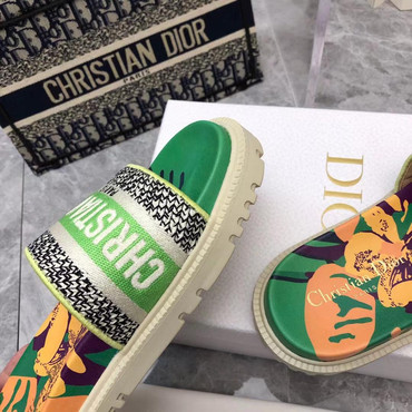 Женские текстильные шлепанцы Christian Dior 2022-2023 зеленые