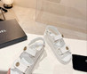 Женские кожаные сандалии Chanel 2022-2023 белые