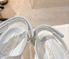 Женские кожаные сандалии Chanel 2022-2023 белые