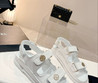 Женские кожаные сандалии Chanel 2022-2023 белые