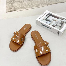 Женские кожаные шлепанцы Louis Vuitton 2022-2023 коричневые