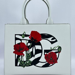 Женская кожаная сумка Dolce & Gabbana 38х27 белая