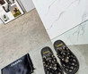 Женские кожаные шлепанцы Chanel 2022-2023 черные