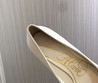 Женские кожаные туфли Valentino 2022-2023 белые с черным носом