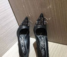 Женские кожаные туфли Valentino 2022-2023 черные с шипами