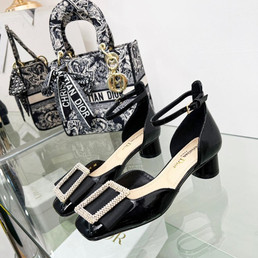 Женские лакированные туфли Christian Dior 2022-2023 черные