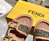 Женские текстильные шлепанцы Fendi 2022-2023 коричневые