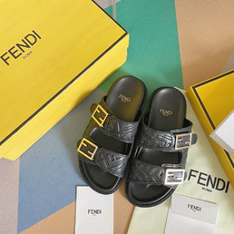 Женские кожаные шлепанцы Fendi 2022-2023 черные