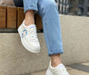 Женские кожаные кроссовки Gucci 2022-2023 белые с синим котиком