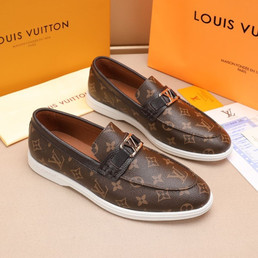 Мужские кожаные лоферы Louis Vuitton 2023-2024 коричневые с логотипом