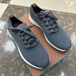 Мужские текстильные кроссовки Loro Piana 2023-2024 серые с белой подошвой