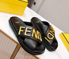 Женские кожаные шлепанцы Fendi 2023-2024 черные