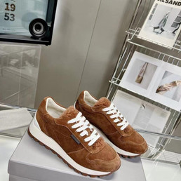 Женские замшевые кроссовки Brunello Cucinelli 2023-2024 коричневые