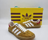 Женские замшевые кроссовки Gucci Gazelle 2023-2024 коричневые с белым