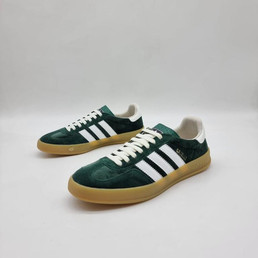 Женские замшевые кроссовки Gucci Gazelle 2023-2024 зеленые