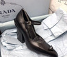 Женские кожаные туфли Prada 2023-2024 черные