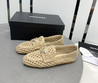 Женские текстильные мокасины Chanel 2023-2024 бежевые