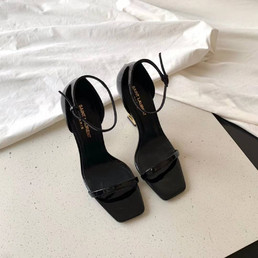 Женские кожаные туфли Saint Laurent Opyum 2023-2024 черные