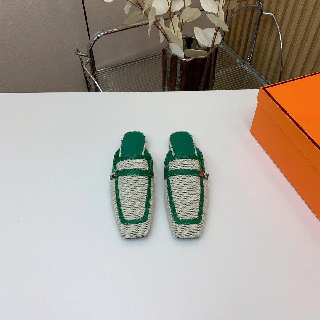 Женские текстильные туфли Hermes 2023-2024 серые с зеленым
