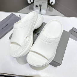 Женские полиуретановые шлепанцы Balenciaga 2023-2024 белые