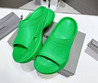 Женские полиуретановые шлепанцы Balenciaga 2023-2024 зеленые