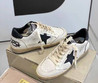 Женские комбинированные кроссовки Golden Goose 2023-2024 белые с черной звездой
