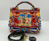 Женская кожаная сумка Dolce & Gabbana 2023-2024 24x20 разноцветная с картиной