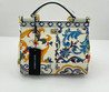 Женская кожаная сумка Dolce & Gabbana 2023-2024 24x20 голубая с лимонами