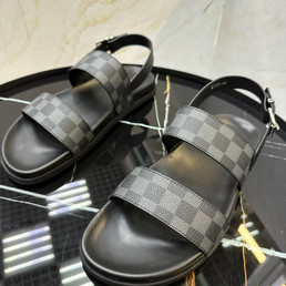 Мужские кожаные сандалии Louis Vuitton 2023-2024 черные в квадрат