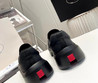 Мужские текстильные кроссовки  Prada 2023-2024  черные с красной полосой