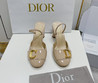 Женские кожаные туфли Christian Dior 2023-2024 бежевые лакированные