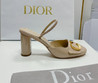 Женские кожаные туфли Christian Dior 2023-2024 бежевые лакированные