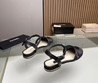 Женские кожаные босоножки Chanel 2023-2024 черные с текстильным носом
