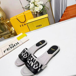 Женские комбинированные шлепанцы Fendi 2023-2024 белые с черным