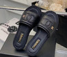 Женские полиуретановые шлепанцы Chanel 2023-2024 черные