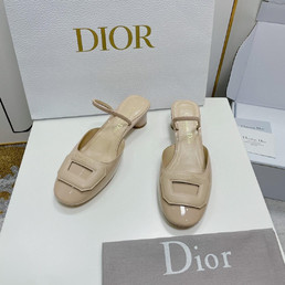 Женские кожаные туфли Christian Dior 20233-2024 бежевые