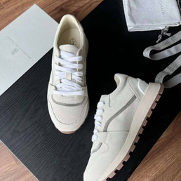 Женские замшевые кроссовки Brunello Cucinelli 2023-2024 кремовые