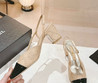 Женские кожаные туфли Chanel 2023-2024 бежевые с черным носом