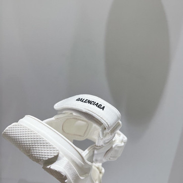 Женские кожаные сандалии Balenciaga 2023-2024 белые
